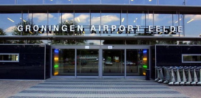 Entree voor passagiers van Groningen Airport Eelde.